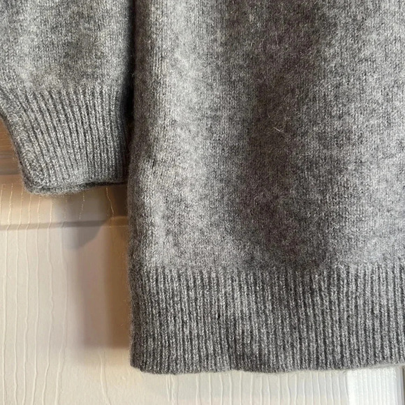 J. Crew Cashmere Crewneck Pullover Sweater Women’s size XXXS - Picture 3 of 10